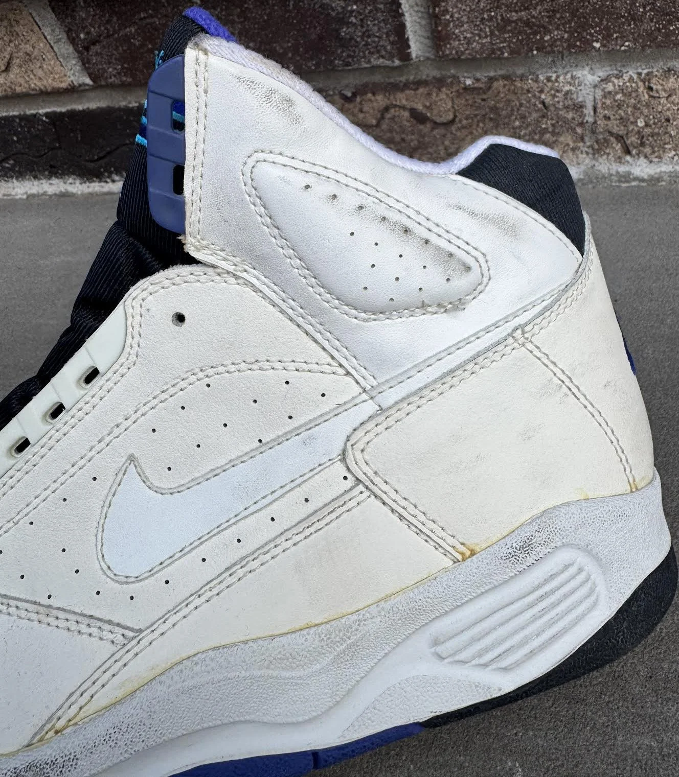 Nike Ultra Flight White / Black / Purple / Teal (Size 10) DS — RootsBK